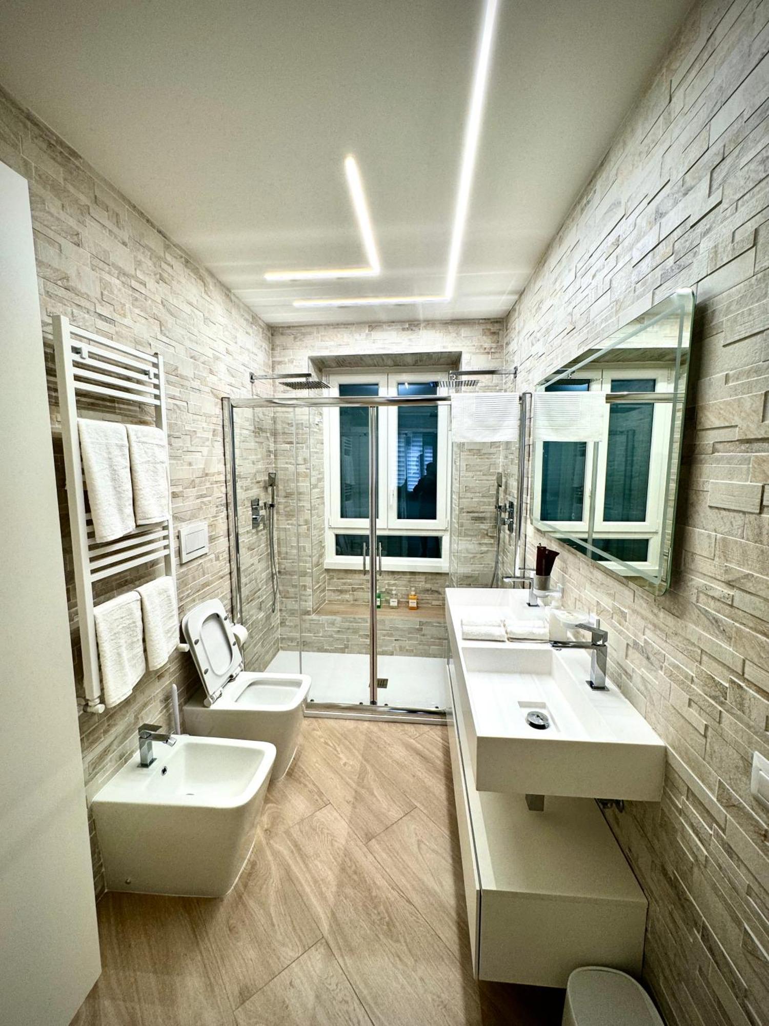 רומא Luxury Apartment Togliatti מראה חיצוני תמונה